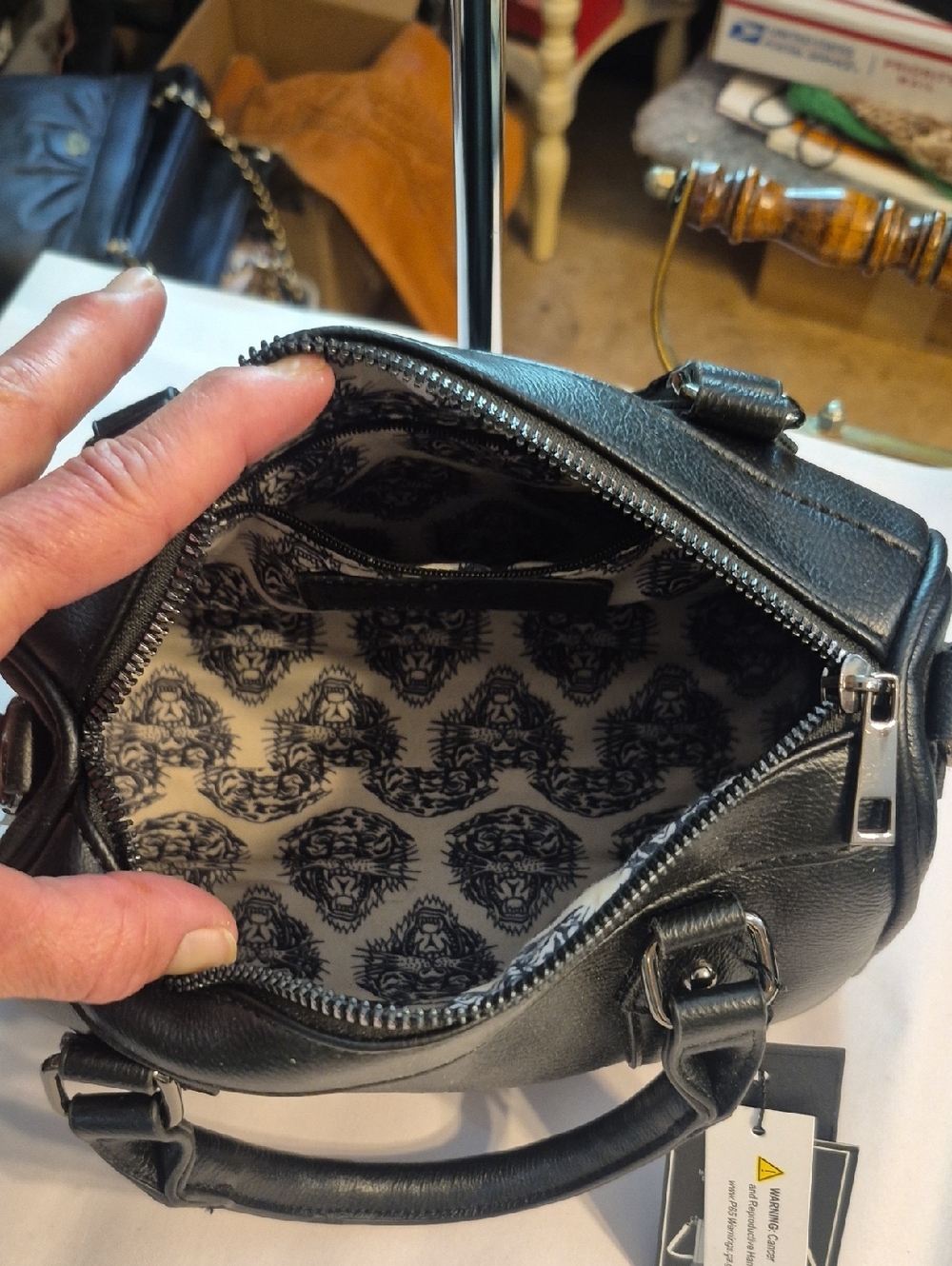 Ed Hardy Black Crossbody Bag .NWT - Picture 7 of 10